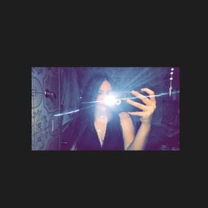 Meet your Posher, Mayra